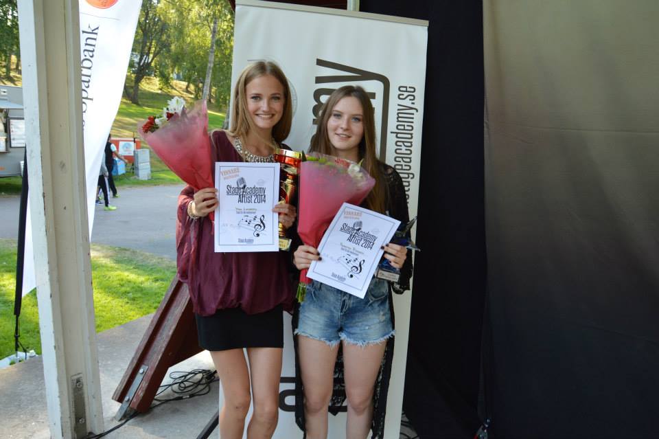 Moa Lindberg och Rebecka Rydgren blev våra vinnare i Hedemora. De är nu båda direktkvalificerade till riksfinalen av Artist 2014 i september. 